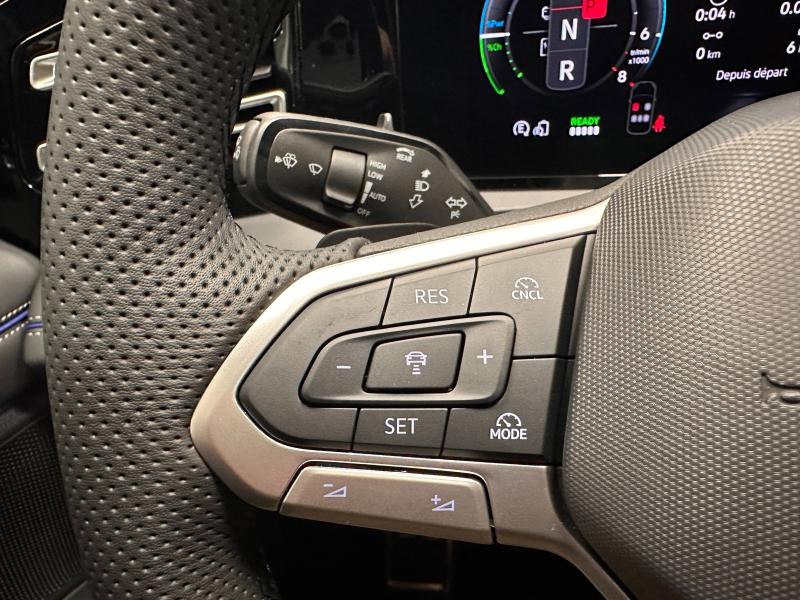 Occasion VOLKSWAGEN Tiguan 1.5 eHybrid 204ch R-Line Edition DSG6 2025 Vert Cipressino métallisée 56989 € à Haguenau