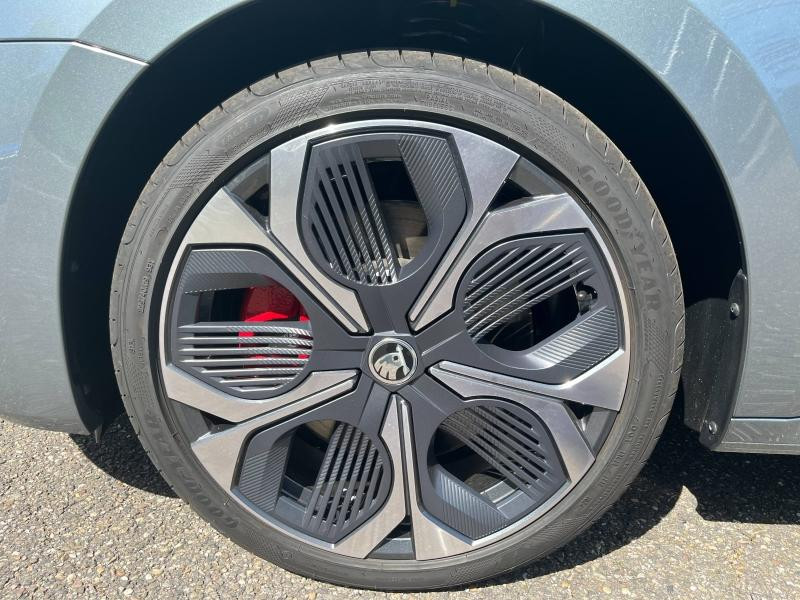 Occasion SKODA Octavia Combi 2.0 TSI ACT 265 ch RS DSG7 / MALUS INCLUS 2025 Gris Platine exclusive 48988 € à Haguenau