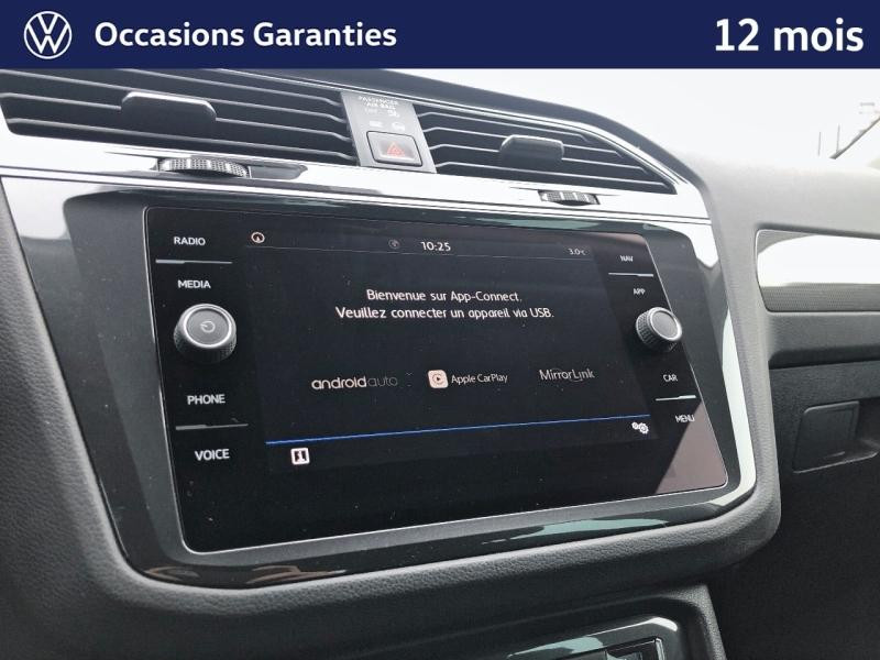 Used VOLKSWAGEN Tiguan 2.0 TDI 150 ch IQ.Drive DSG7/ GPS / APP CONNECT / SIEGES CHAUFFANTS 2019 Blanc Pur € 22489 in Haguenau