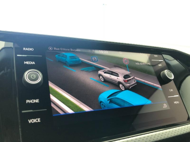 Used VOLKSWAGEN T-Cross 1.0 TSI 95 Active / Digital Cockpit Pro / APP Connect / Caméra / Keyless / Régulateur Adapta 2021 Blanc Pur € 17789 in Haguenau
