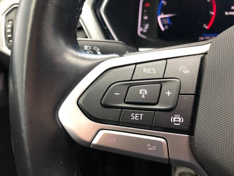 Used VOLKSWAGEN T-Cross 1.0 TSI 95 Active / Digital Cockpit Pro / APP Connect / Caméra / Keyless / Régulateur Adapta 2021 Blanc Pur € 17789 in Haguenau