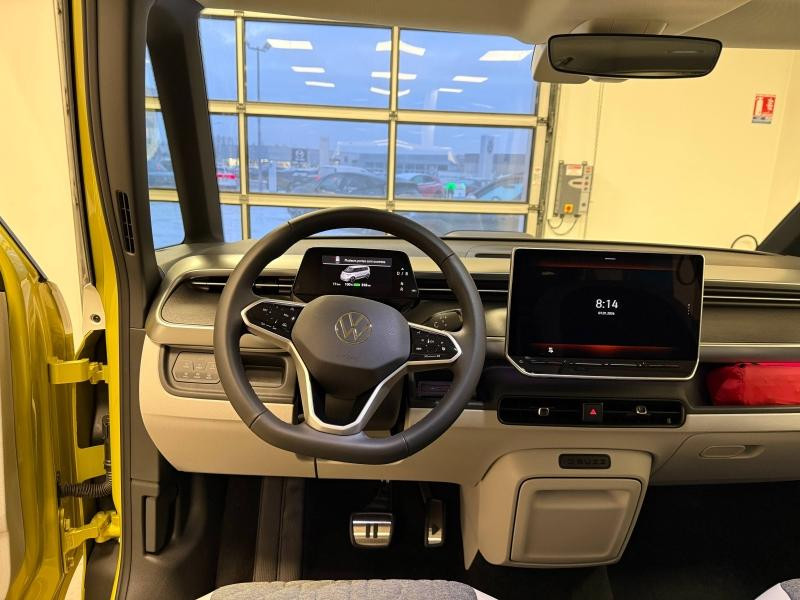 Used VOLKSWAGEN ID. Buzz 286ch Pro 7 places 86 kWh 2025 Blanc Candy / Jaune Lime € 49989 in Haguenau
