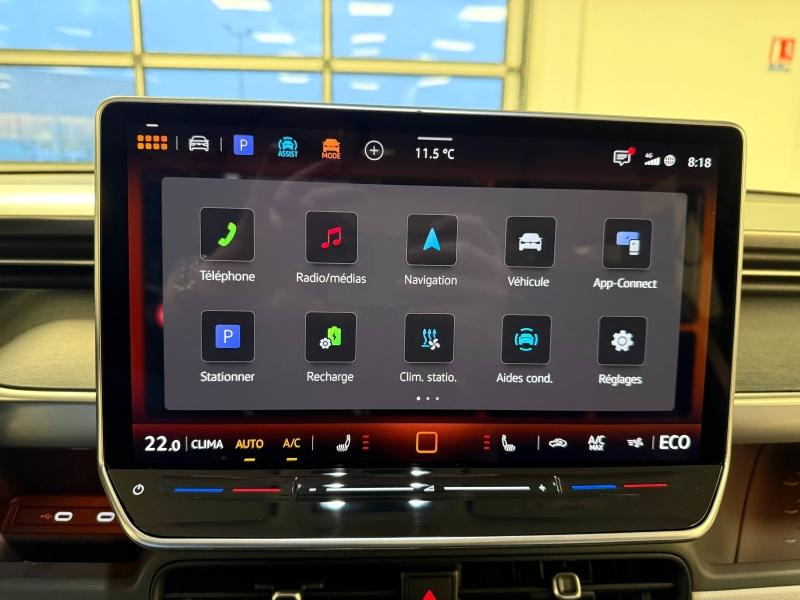 Used VOLKSWAGEN ID. Buzz 286ch Pro 7 places 86 kWh 2025 Blanc Candy / Jaune Lime € 49989 in Haguenau