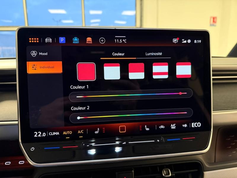 Used VOLKSWAGEN ID. Buzz 286ch Pro 7 places 86 kWh 2025 Blanc Candy / Jaune Lime € 49989 in Haguenau