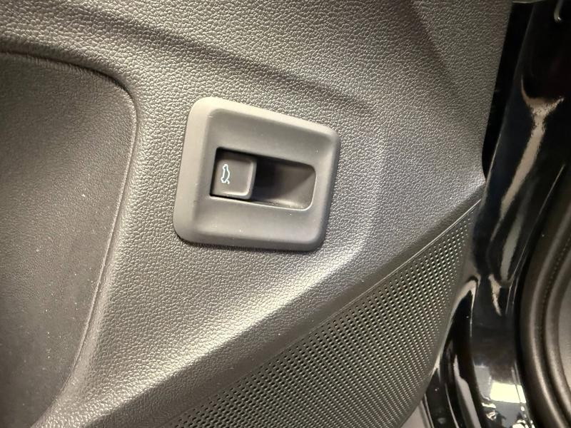 Used VOLKSWAGEN T-Roc 1.5 eTSI 150ch R-Line DSG7 2025 Noir Ebène métallisée € 41989 in Haguenau