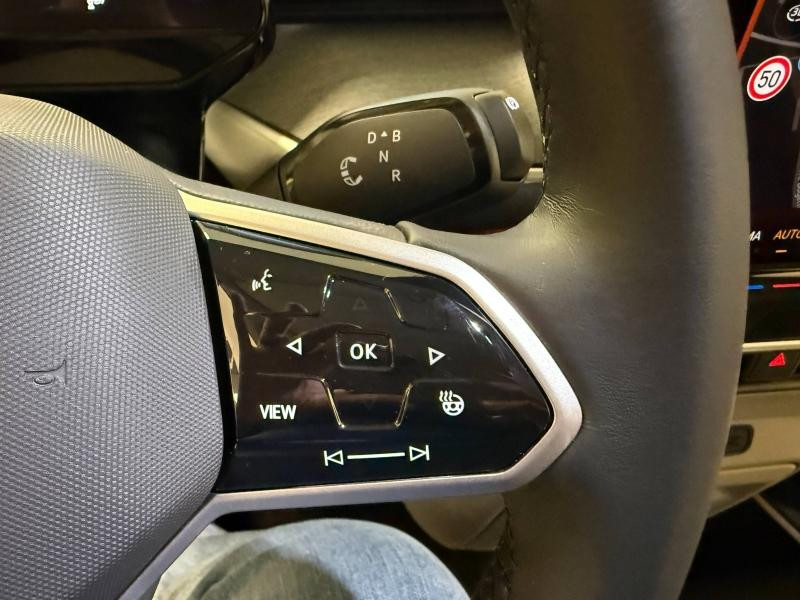 Used VOLKSWAGEN ID. Buzz 286ch Pro 7 places 86 kWh 2025 Blanc Candy / Jaune Lime € 49989 in Haguenau