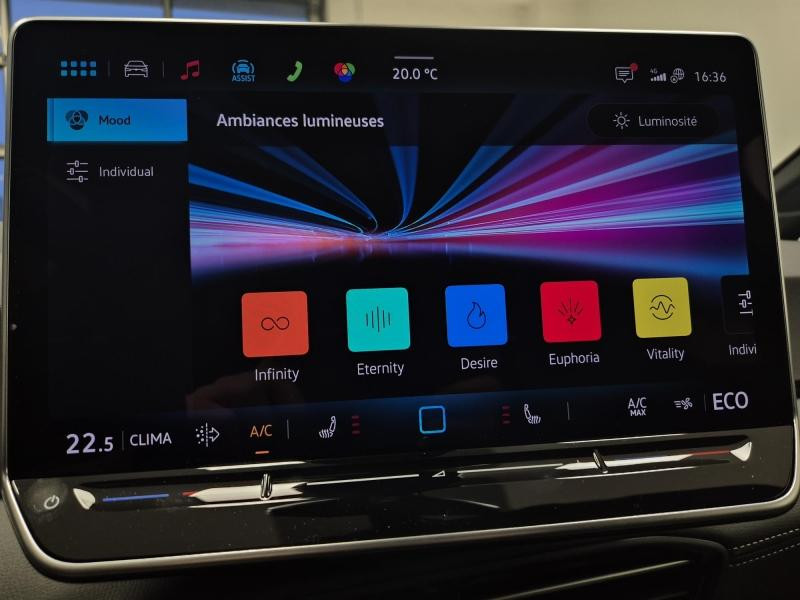 Used VOLKSWAGEN ID.3 204ch Pro 59 kWh Life Max 2025 Gris Lunaire/Toit/Hayon Noir € 33989 in Haguenau