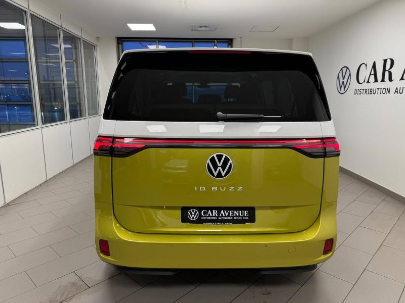 Used VOLKSWAGEN ID. Buzz 286ch Pro 7 places 86 kWh 2025 Blanc Candy / Jaune Lime € 49989 in Haguenau