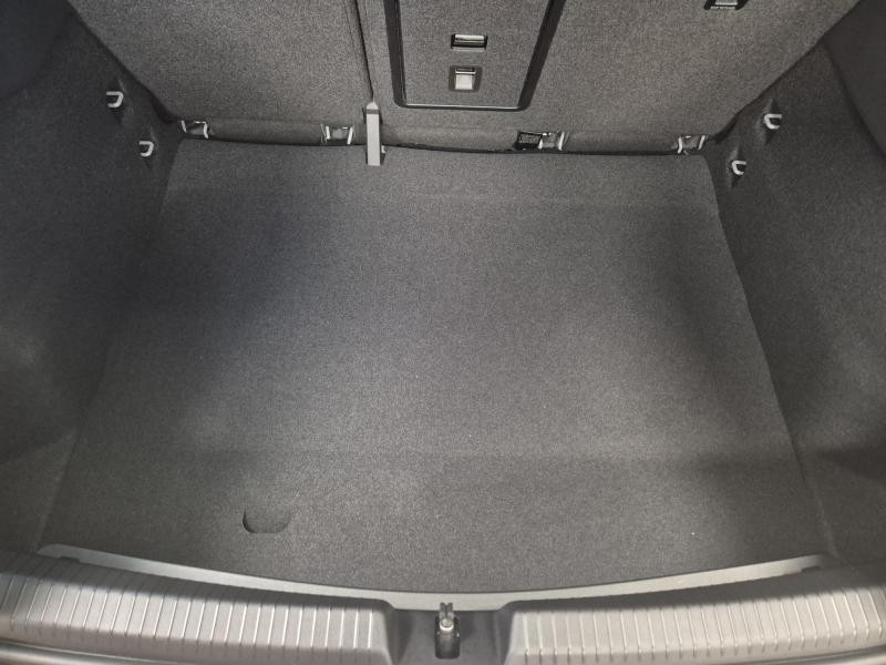 Used VOLKSWAGEN ID.3 204ch Pro 59 kWh Life Max 2025 Gris Lunaire/Toit/Hayon Noir € 33989 in Haguenau