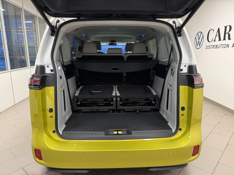 Used VOLKSWAGEN ID. Buzz 286ch Pro 7 places 86 kWh 2025 Blanc Candy / Jaune Lime € 49989 in Haguenau