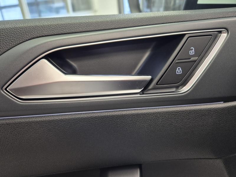 Used VOLKSWAGEN Taigo 1.5 TSI 150ch R-Line Edition DSG7 2025 Blanc Pur € 29989 in Haguenau