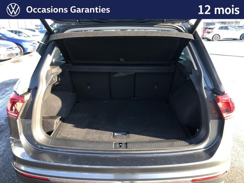 Used VOLKSWAGEN Tiguan 1.5 TSI EVO150 Carat DSG7 / APP Connect / GPS / Caméra / Keyless / Affichage Tête Haute 2019 Gris Indium € 25989 in Haguenau