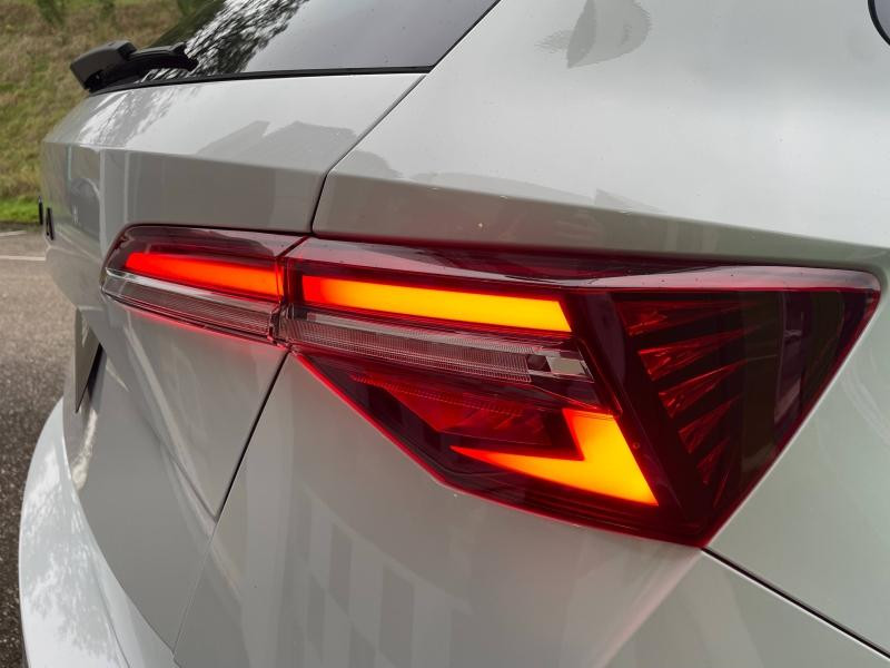 Used SKODA Karoq 1.5 TSI ACT 150ch Sportline DSG7 2025 Blanc Lune métallisée € 37489 in Haguenau