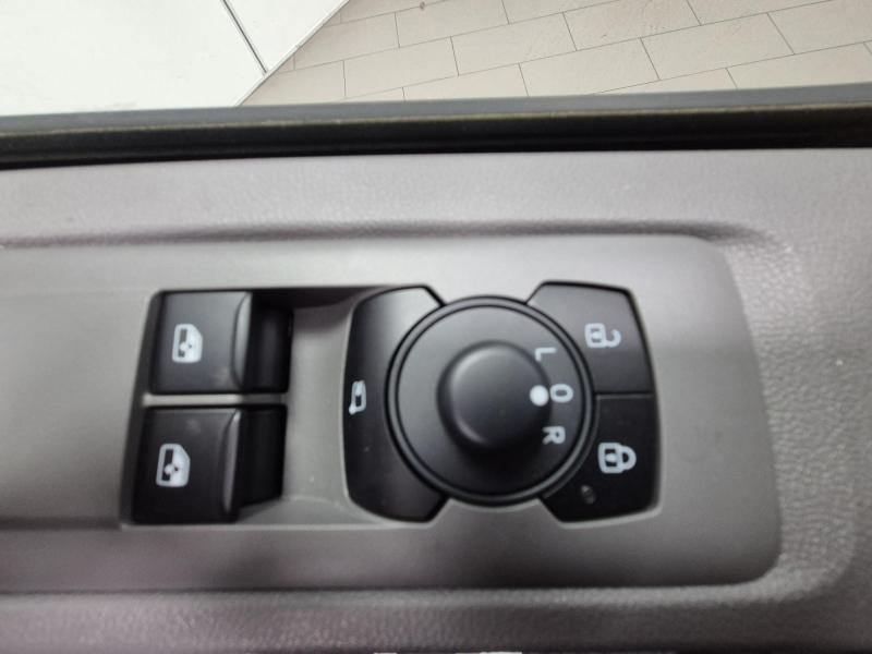 Used VOLKSWAGEN Transporter Fg Van L2 70 kWh 286ch 2025 Clear White € 47989 in Haguenau