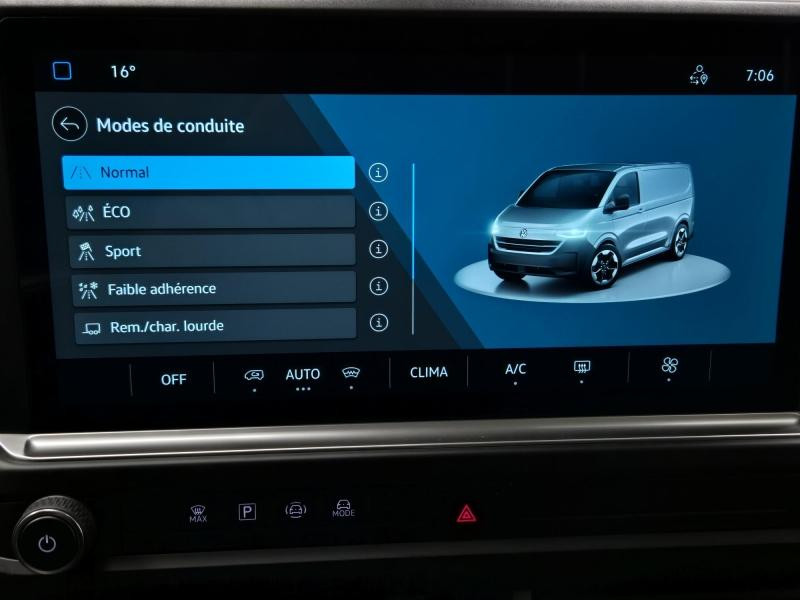 Used VOLKSWAGEN Transporter Fg Van L2 70 kWh 286ch 2025 Clear White € 47989 in Haguenau