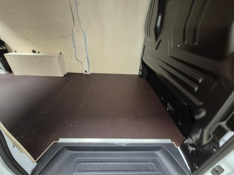 Used VOLKSWAGEN Transporter Fg Van L2 70 kWh 286ch 2025 Clear White € 47989 in Haguenau