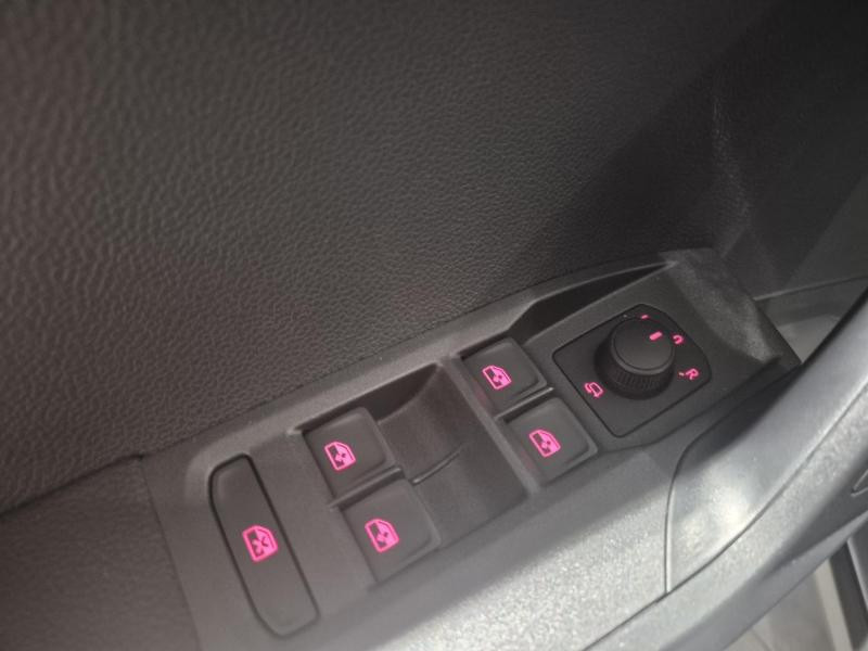 Used SEAT Arona 1.0 TSI 95ch Copa 2025 Gris Graphène Métal/Toit Noir Minuit € 20989 in Haguenau