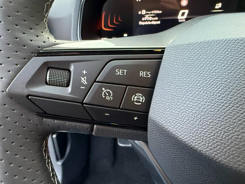 Used SEAT Arona 1.0 TSI 95 ch Copa 2025 Bleu Oniric/Toit Gris Manhattan € 21489 in Haguenau