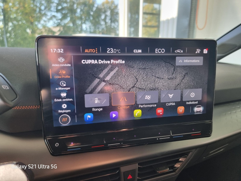 Used CUPRA Born 204ch L 58 kWh V / GPS / CAMERA / FULL LED / ACC / KEYLESS / TETE HAUTE / SIEGES CHAUFFANTS 2023 Bleu Aurore métallisé € 33989 in Haguenau