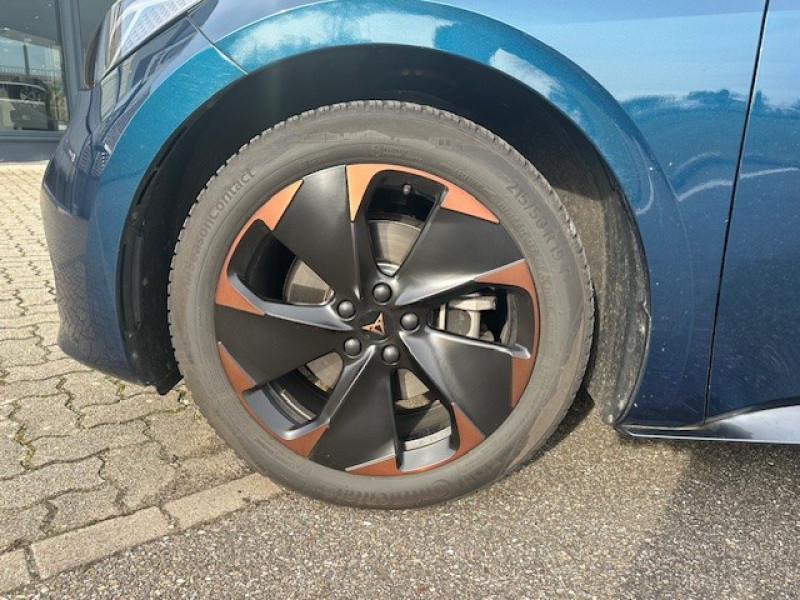 Used CUPRA Born 204ch L 58 kWh V / GPS / CAMERA / FULL LED / ACC / KEYLESS / TETE HAUTE / SIEGES CHAUFFANTS 2023 Bleu Aurore métallisé € 33989 in Haguenau