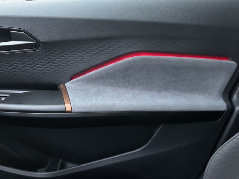 Used CUPRA Born 204ch L 58 kWh V / GPS / CAMERA / FULL LED / ACC / KEYLESS / TETE HAUTE / SIEGES CHAUFFANTS 2023 Bleu Aurore métallisé € 33989 in Haguenau