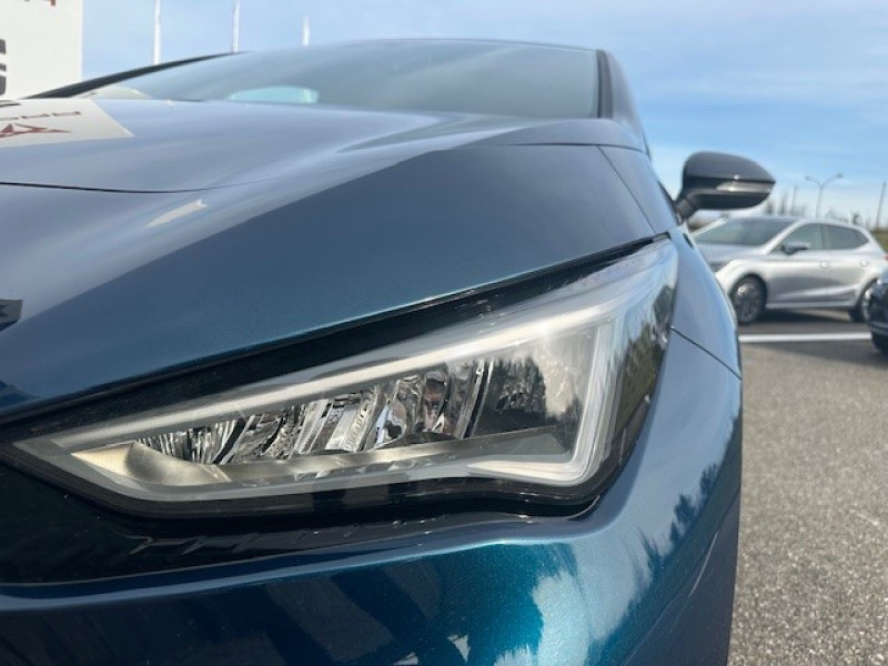 Used CUPRA Born 204ch L 58 kWh V / GPS / CAMERA / FULL LED / ACC / KEYLESS / TETE HAUTE / SIEGES CHAUFFANTS 2023 Bleu Aurore métallisé € 33989 in Haguenau