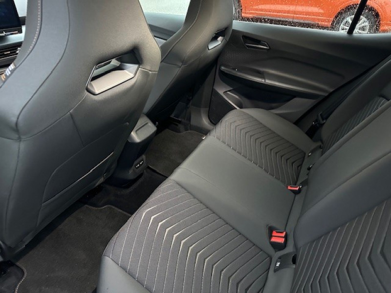 Used CUPRA Born 204ch L 58 kWh V / GPS / CAMERA / FULL LED / ACC / KEYLESS / TETE HAUTE / SIEGES CHAUFFANTS 2023 Bleu Aurore métallisé € 33989 in Haguenau