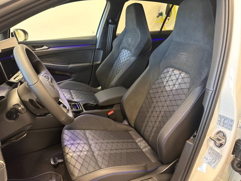 Used VOLKSWAGEN Golf 1.5 eTSI EVO2 116ch R-Line Edition DSG7 2025 Blanc Pur € 32989 in Haguenau