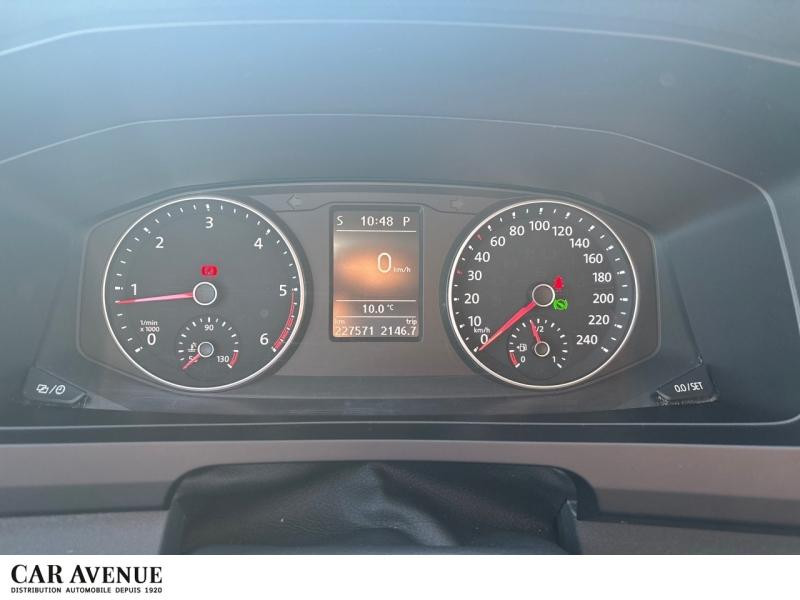 Used VOLKSWAGEN Caravelle 2.0 TDI 150ch BlueMotion Technology Confortline DSG7 Long 2017 Reflet d'Argent métallisé € 23989 in Haguenau