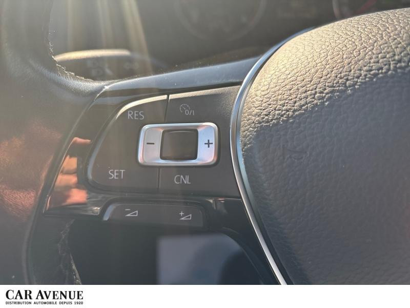 Used VOLKSWAGEN Caravelle 2.0 TDI 150ch BlueMotion Technology Confortline DSG7 Long 2017 Reflet d'Argent métallisé € 23989 in Haguenau