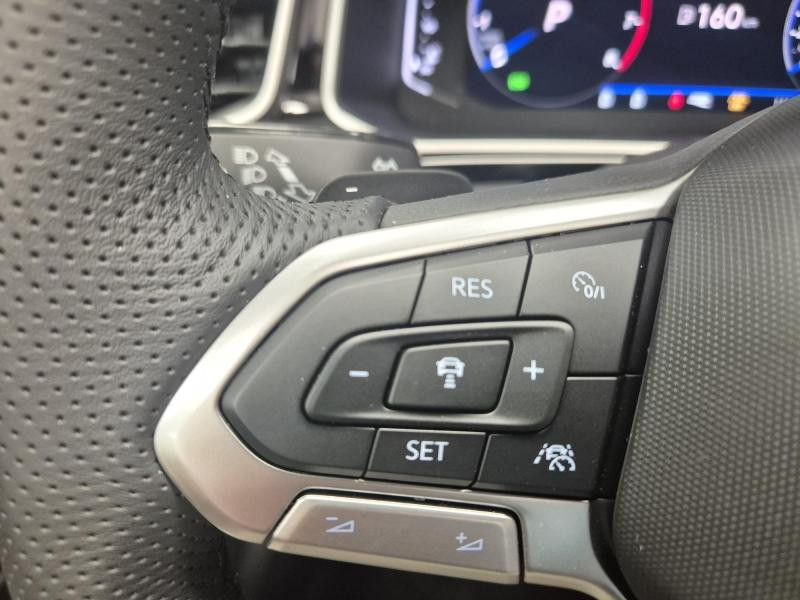 Occasion VOLKSWAGEN T-Roc Cabriolet 1.5 TSI Evo2 150ch R-Line DSG7 2026 Gris Ivoire métallisée, capote noire 44989 € à Haguenau