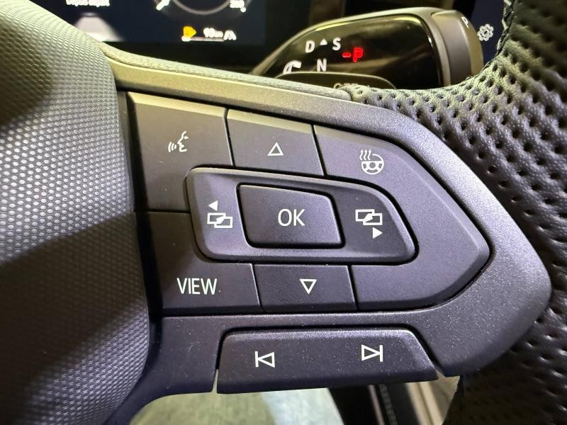 Used VOLKSWAGEN T-Roc 1.5 eTSI 150ch R-Line DSG7 2025 Noir Ebène métallisée € 42490 in Haguenau