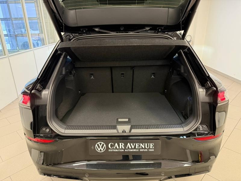 Used VOLKSWAGEN T-Roc 1.5 eTSI 150ch R-Line DSG7 2025 Noir Ebène métallisée € 42490 in Haguenau