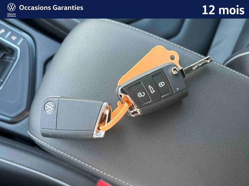 Used VOLKSWAGEN Tiguan 2.0 TDI 150 R-Line Exclusive DSG7 / Toit Panoramique / Cuir / GPS / Caméra 360 / Hayon Electr 2022 Bleu Lapiz métallisée € 34989 in Haguenau