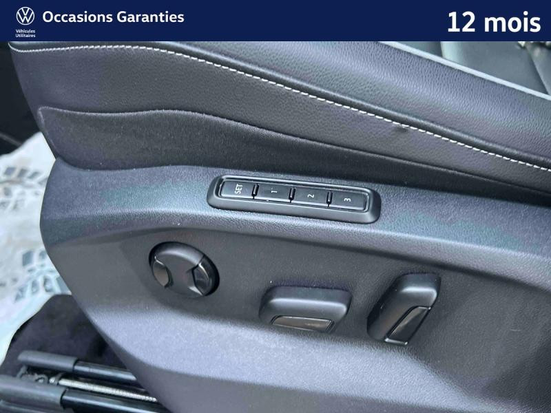 Used VOLKSWAGEN Tiguan 2.0 TDI 150 R-Line Exclusive DSG7 / Toit Panoramique / Cuir / GPS / Caméra 360 / Hayon Electr 2022 Bleu Lapiz métallisée € 34989 in Haguenau