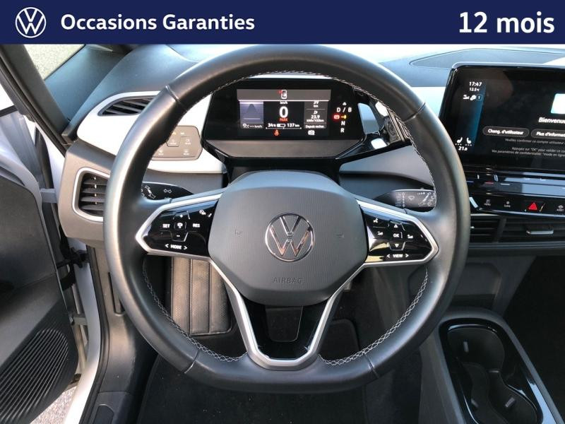 Occasion VOLKSWAGEN ID.3 204 ch Pro S 77 kWh Active / GPS / ACC / CAMERA / SIEGES ET VOLANT CHAUFFANTS / APP CONNECT 2023 Blanc Glacier Métal/Toit/Hayon Noir 21989 € à Haguenau