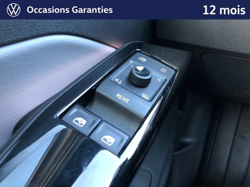 Occasion VOLKSWAGEN ID.3 204 ch Pro S 77 kWh Active / GPS / ACC / CAMERA / SIEGES ET VOLANT CHAUFFANTS / APP CONNECT 2023 Blanc Glacier Métal/Toit/Hayon Noir 21989 € à Haguenau