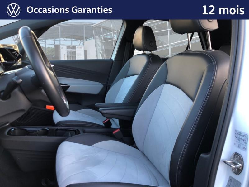 Occasion VOLKSWAGEN ID.3 204 ch Pro S 77 kWh Active / GPS / ACC / CAMERA / SIEGES ET VOLANT CHAUFFANTS / APP CONNECT 2023 Blanc Glacier Métal/Toit/Hayon Noir 21989 € à Haguenau
