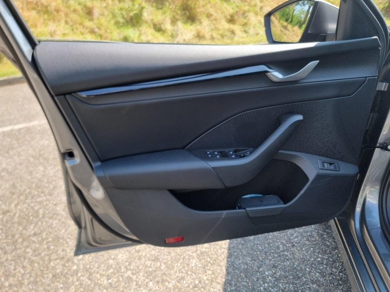 Occasion SKODA Octavia 1.5 TSI ACT Hybrid 116 ch Selection DSG7 / GPS / JANTES ALU / ACC / SIEGES CHAUFFANTS 2024 Gris Graphite métallisée 29989 € à Saverne