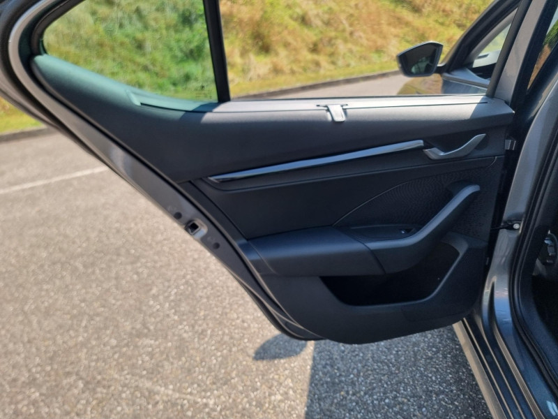 Occasion SKODA Octavia 1.5 TSI ACT Hybrid 116 ch Selection DSG7 / GPS / JANTES ALU / ACC / SIEGES CHAUFFANTS 2024 Gris Graphite métallisée 29989 € à Saverne