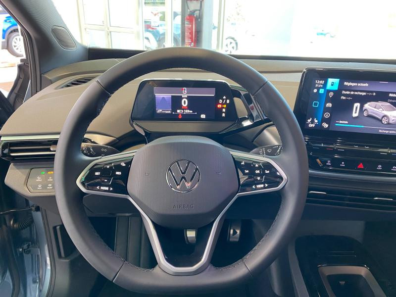 Used VOLKSWAGEN ID.4 52 kWh - 170 ch Pure Performance 2022 Bleu Denim / Toit Noir € 25490 in Saverne