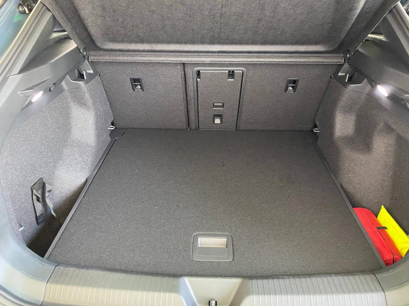 Used VOLKSWAGEN ID.4 52 kWh - 170 ch Pure Performance 2022 Bleu Denim / Toit Noir € 25490 in Saverne