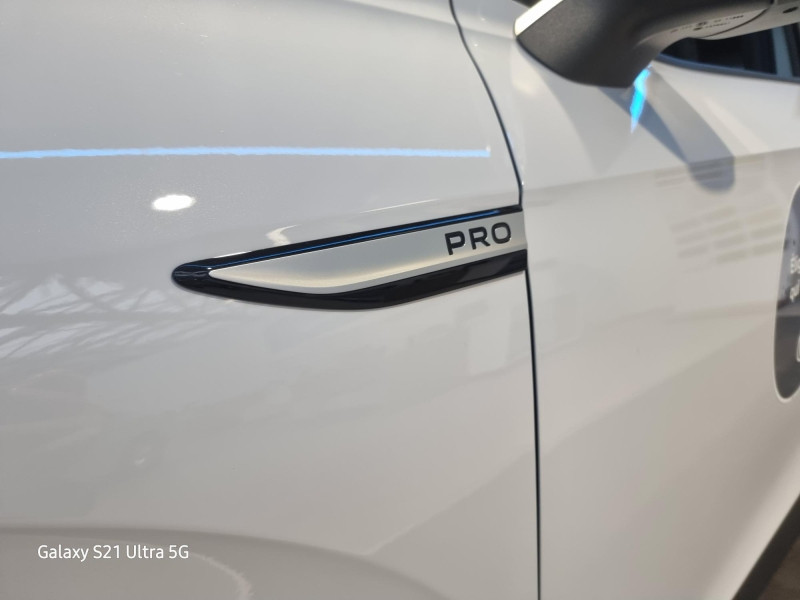 Used VOLKSWAGEN ID.4 174ch Pro 77 kWh 2023 Blanc Glacier Métallisée / Toit Noir € 32989 in Saverne