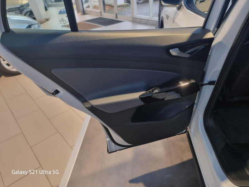 Used VOLKSWAGEN ID.4 174ch Pro 77 kWh 2023 Blanc Glacier Métallisée / Toit Noir € 32989 in Saverne