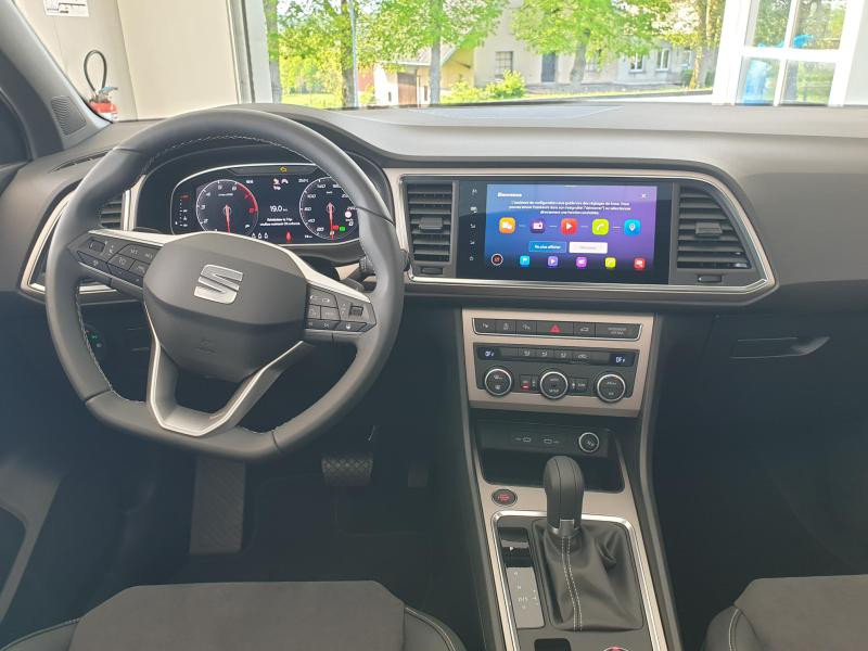 Annonce Seat ateca (2) 1.5 tsi 150 start/stop xperience dsg7 2023 ESSENCE  occasion - Vienne - Isère 38