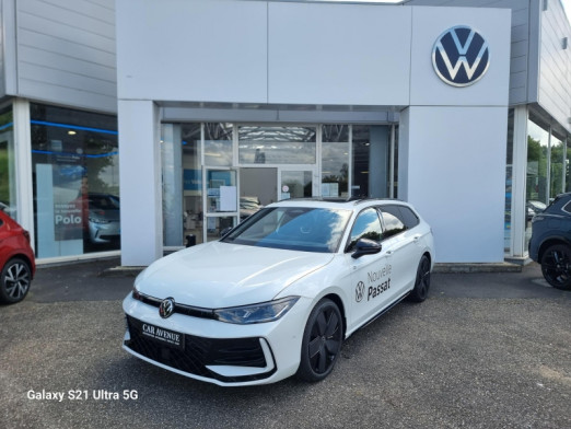 Occasion VOLKSWAGEN Passat SW 2.0 TDI EVO 150 ch R-Line DSG7 2024 Blanc Oryx nacrée 48 989 € à Sarrebourg