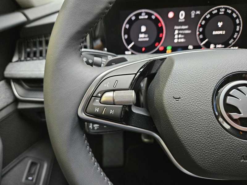 Used SKODA Superb Combi 2.0 TDI SCR 150 ch Selection DSG7 2024 Gris Minéral métallisée € 39489 in Sarrebourg