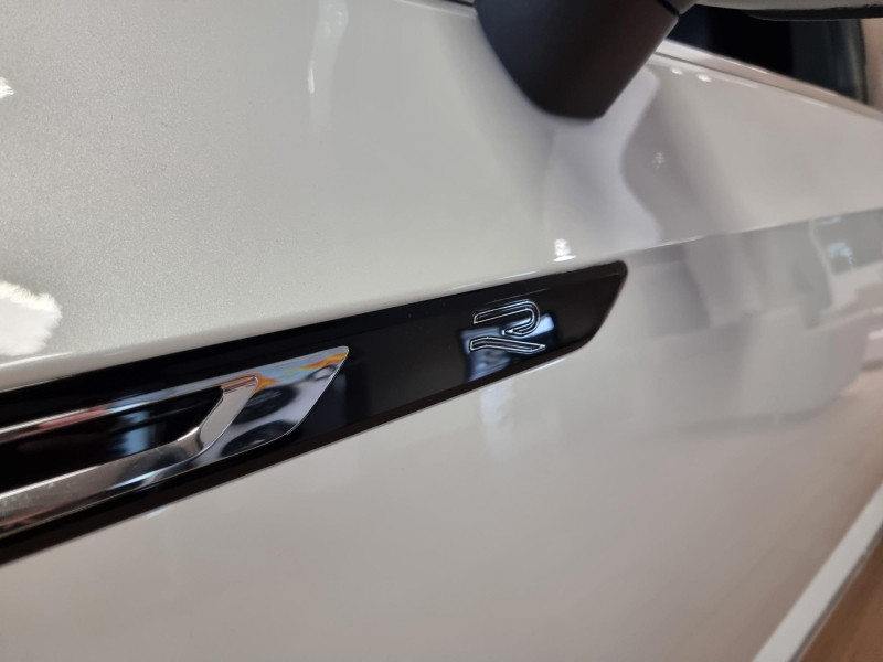 Occasion VOLKSWAGEN Arteon ShootingBrake 1.4 TSI eHybrid OPF 218 ch R-Line DSG6 2024 Blanc Oryx nacrée 47989 € à Sarrebourg