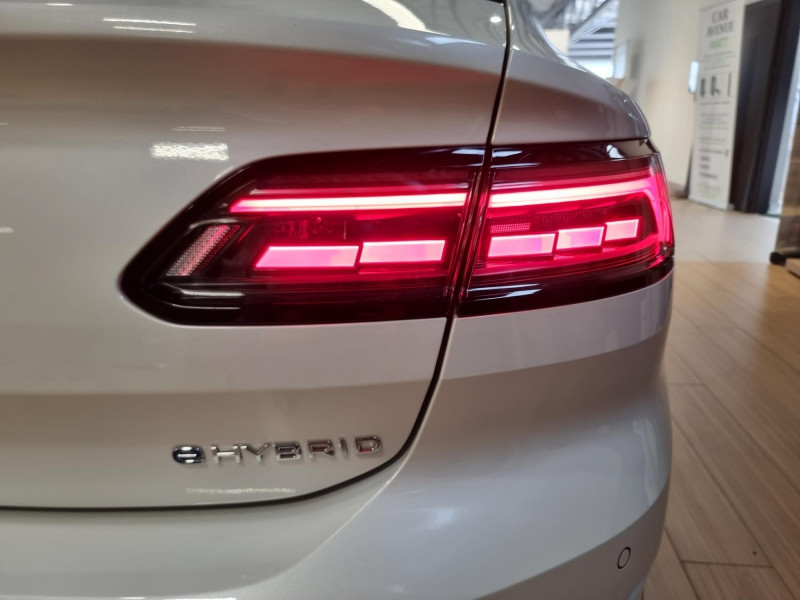 Occasion VOLKSWAGEN Arteon ShootingBrake 1.4 TSI eHybrid OPF 218 ch R-Line DSG6 2024 Blanc Oryx nacrée 47989 € à Sarrebourg