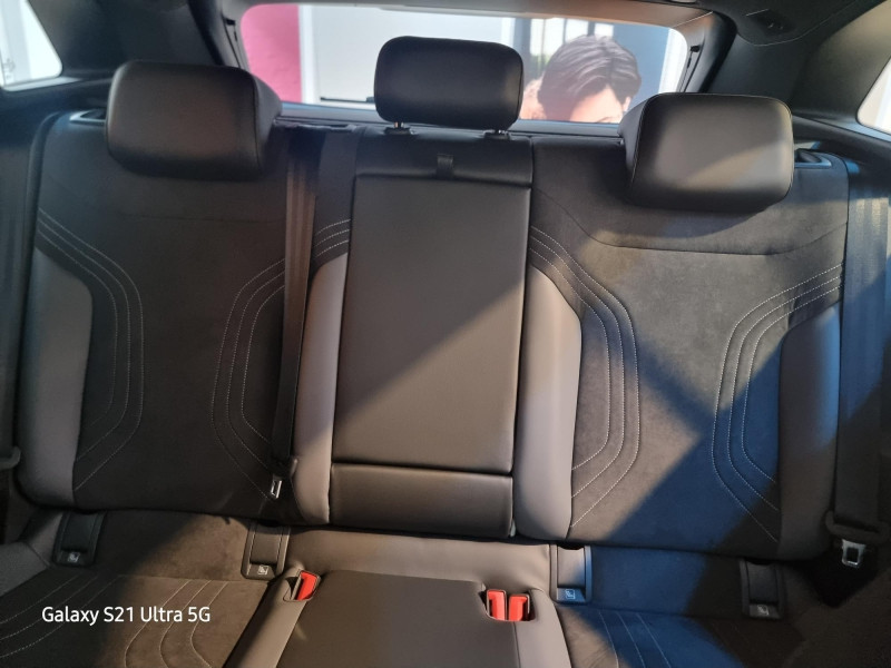 Occasion VOLKSWAGEN ID.4 174ch Pro 77 kWh 2023 Blanc Glacier Métallisée / Toit Noir 29989 € à Sarrebourg